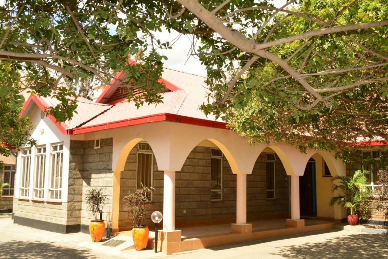 Tommy'S Airport Lounge Hotel Syokimau Exterior foto